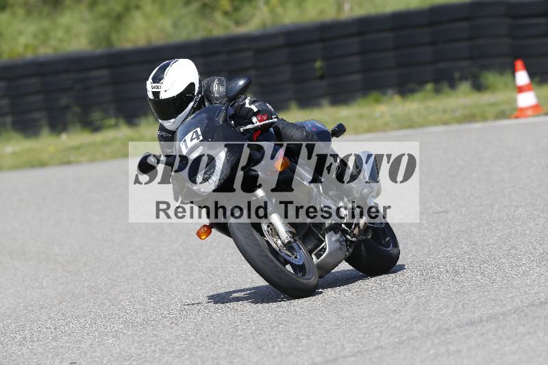 Archiv-2025/09 22.04.2025 Cornu Master School ADR/gruen-vert/14